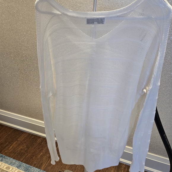 Sweater - Picture 1 of 3